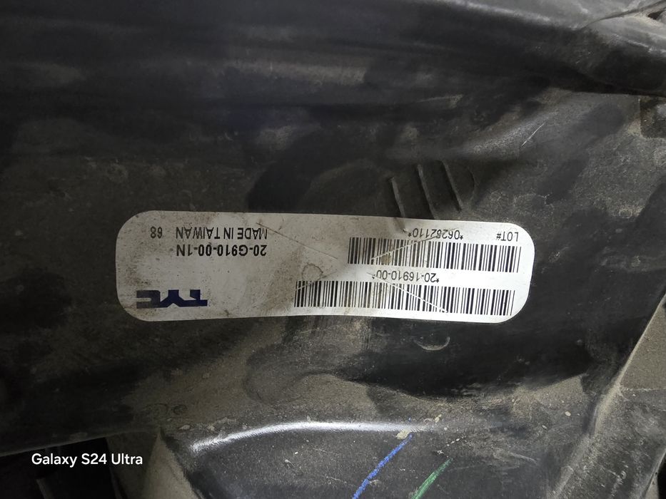 Фара левая Subaru Forester 2019