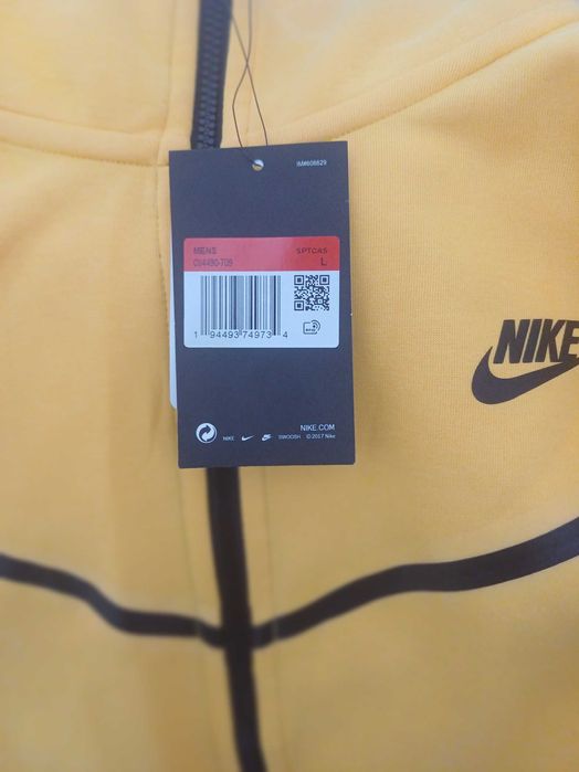 Толстовка Nike с капюшлном