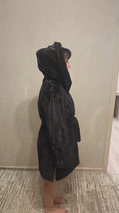 Продам норковую шубу