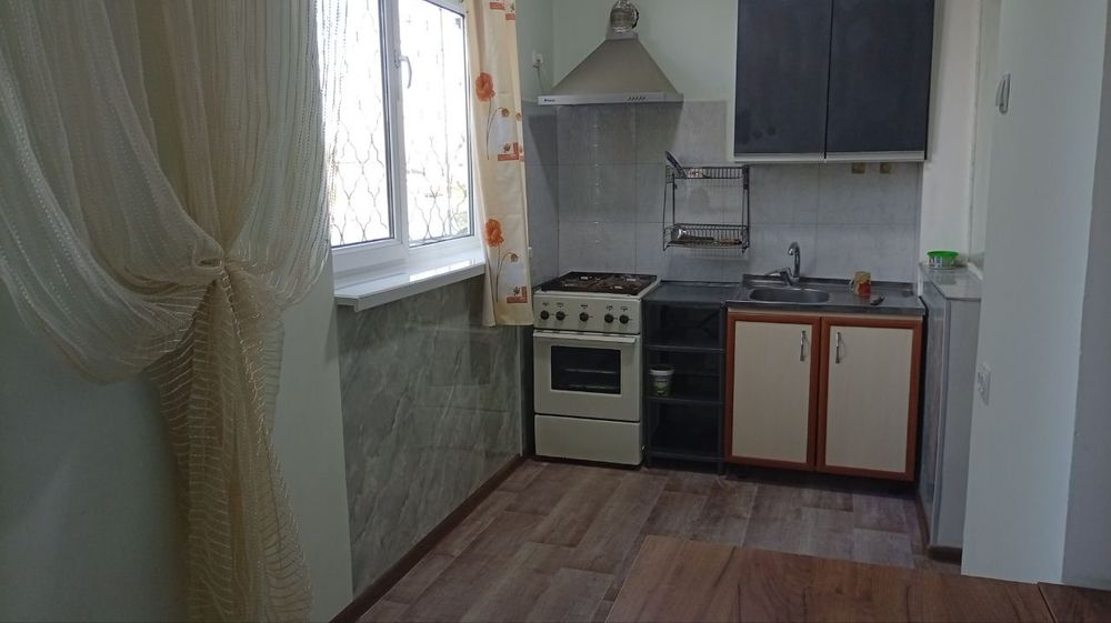 Сдам квартиру на Слонима ( Кадышева)2в3