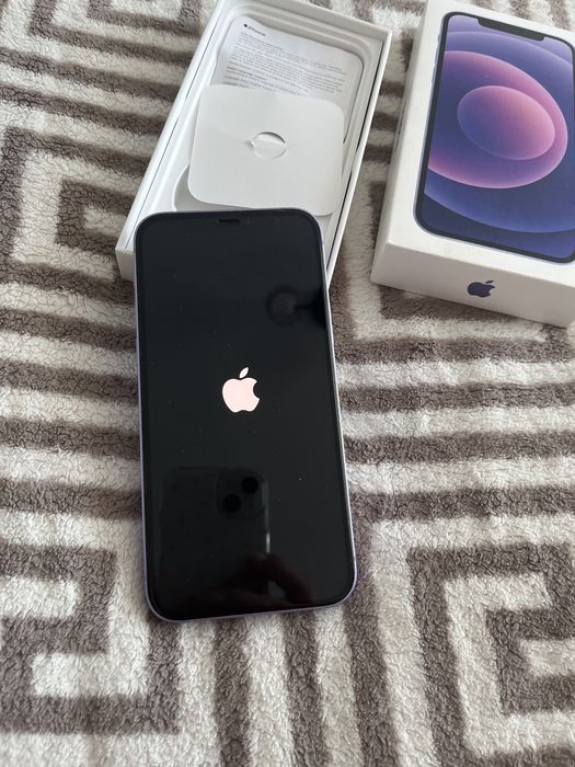 iPhone 12 в отличном состоянии 90000 тг