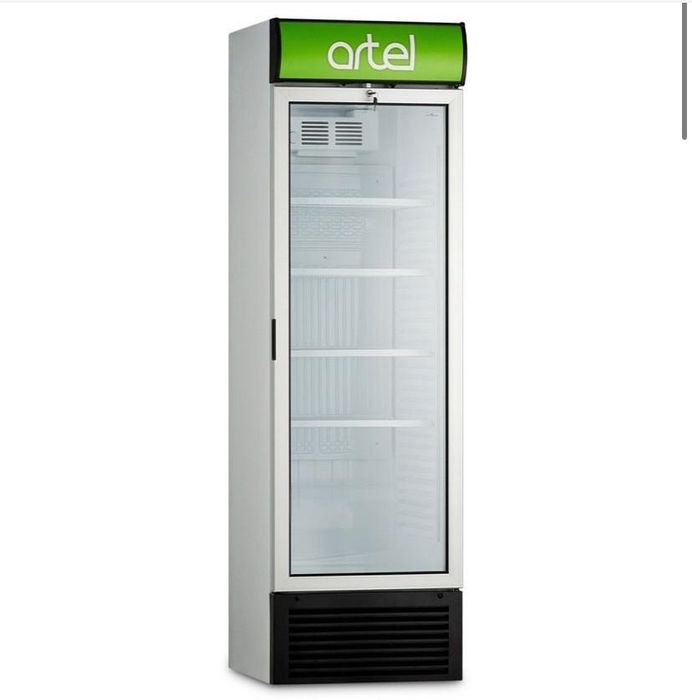 Продается холодильная витрина