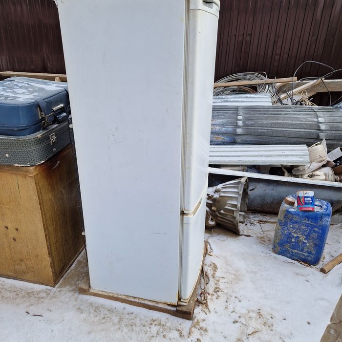 Продам холодильник