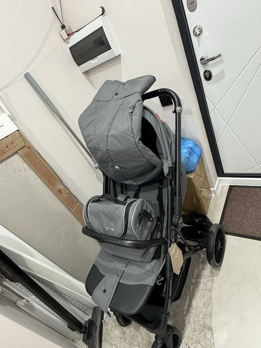 Коляска прогулочная