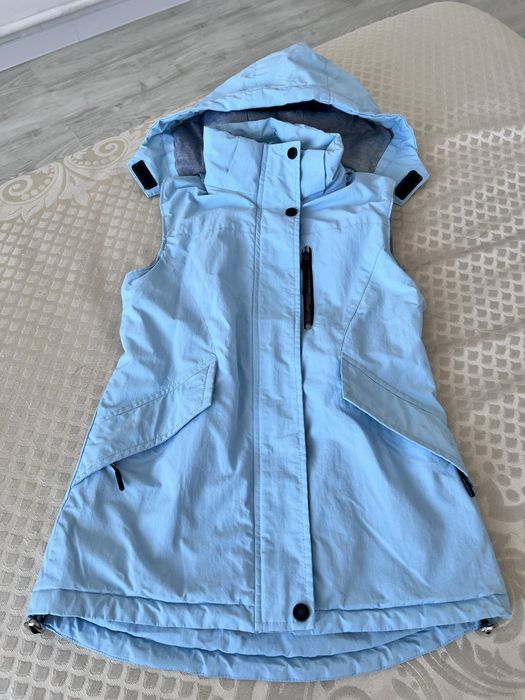 Продам жилетку на 9 лет