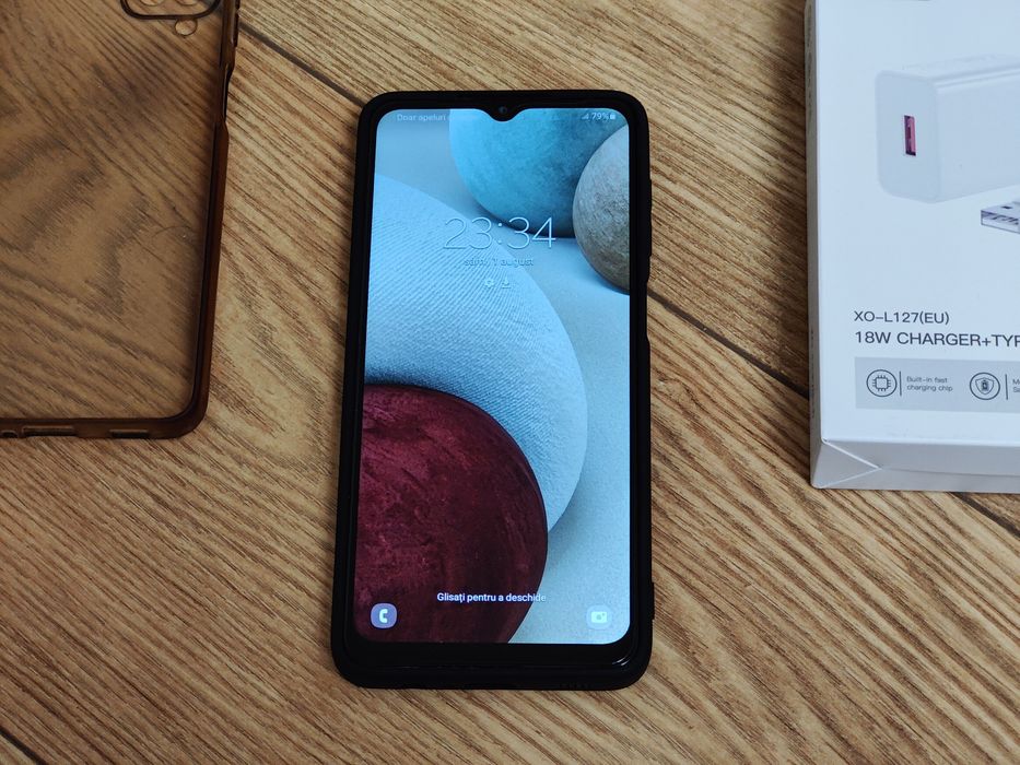 Samsung Galaxy A12 Negru 64GB + folie sticlă + 2 huse + încărcător