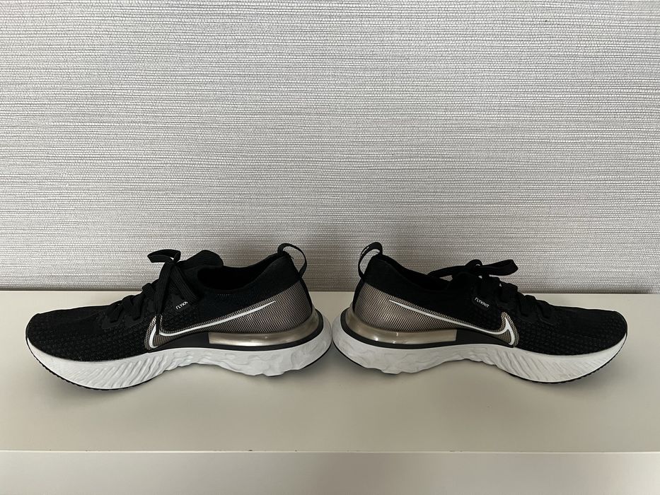 NIKE React Infinity Run Flyknit черни със златно н.40,5