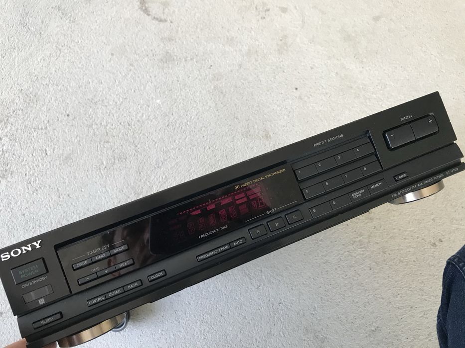 Tuner Sony ST-VE702, posibi functional sau pentru pise (nu detin cablurile speciale pentru conectare pentru  a-l putea  proba).