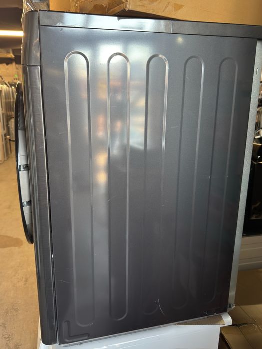Uscător de rufe cu pompă de căldură 9kg LG RH90V9ZVEN