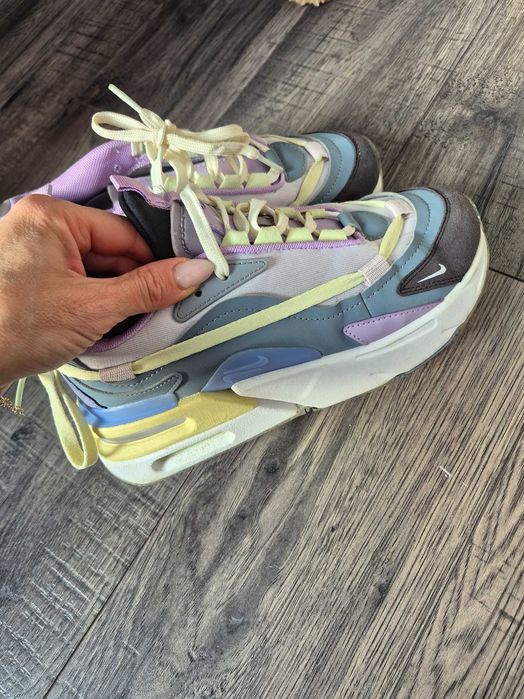 Маратонки nike furyosa