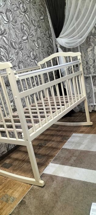 Продам детскую кроватку