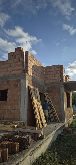 Vând casa individuala in urseni