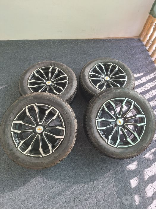 215/60 16R 2000 km yurgan