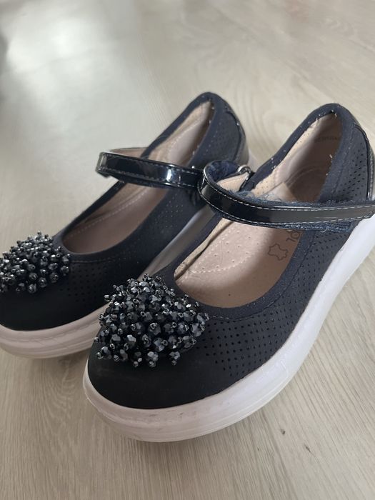 Детская обувь босоножки школьные