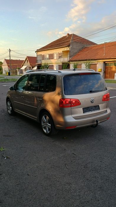Vând VW Touran Life