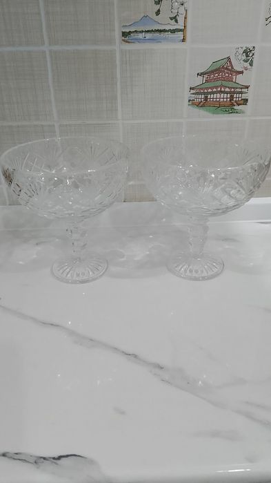 Продам конфетницы на ножках