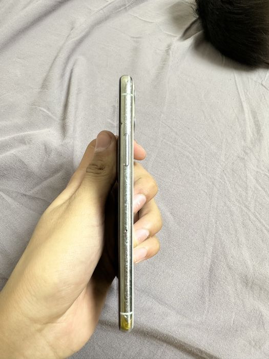 Продаю айфон 11 про