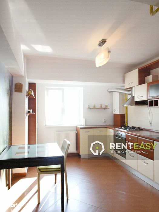 Apartament cu 2 camere  in zona Podul de Fier