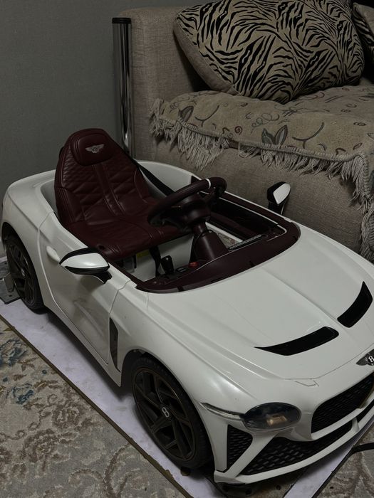 Продам машинку для детей