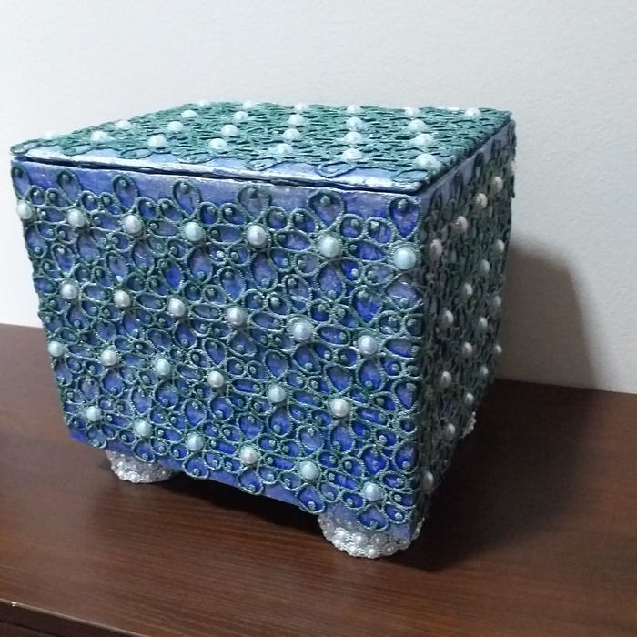 Сундучок-шкатулка