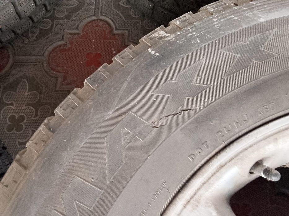 Продам Резину с Дисками комплект