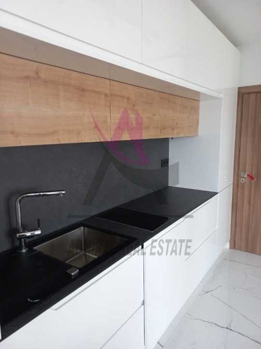 Продава се Двустаен апартамент в к.к. Св.Св. Константин и Елена - 73 кв.м за 2507 €/кв.м - Снимка #1