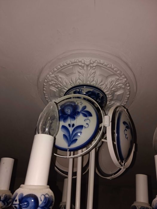 Люстра в идеальном состоянии