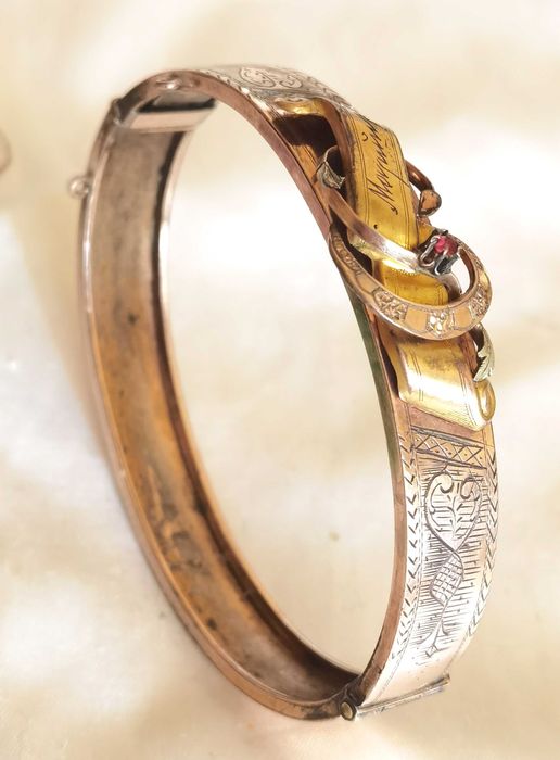 Старинна Дамска Овална Гривна, изработена през 1906 г