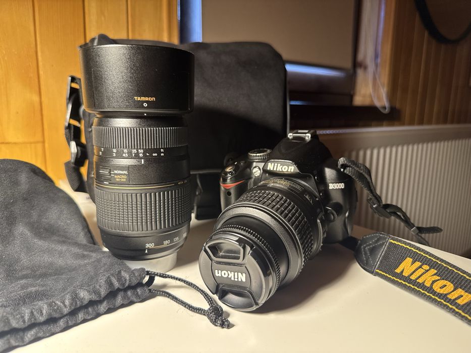 Camera foto NIKON D3000 + obiectiv kit-18-55mm + obiectiv Tamron  tele-macro