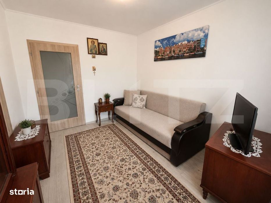 Apartament de 3 camere, 71 mp, zona Nicolina 2