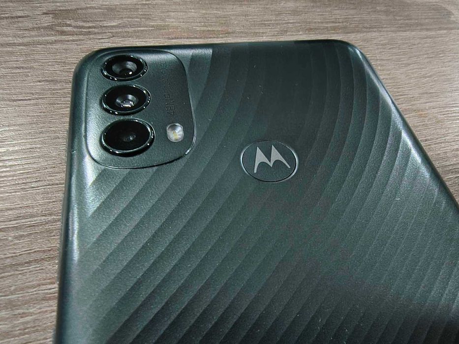 Мобилен телефон Motorola G40