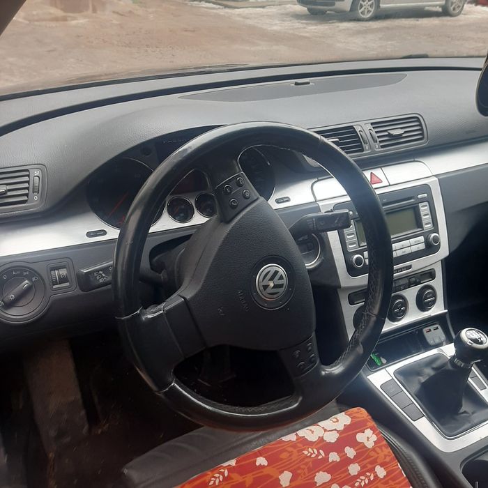Vând Volkswagen Passat