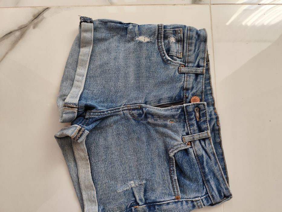 Pantaloni scurți dama