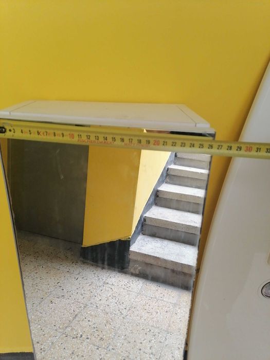 Шкафове за баня с осветление!