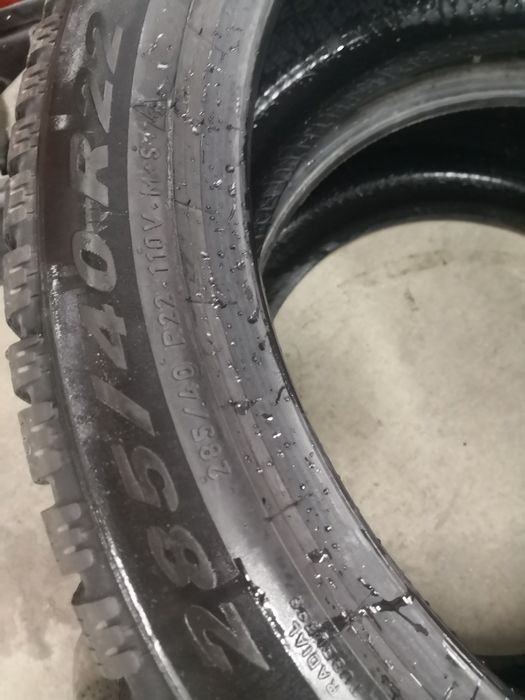 285 40 22 цола гуми Pirelli dot 22 4 броя
