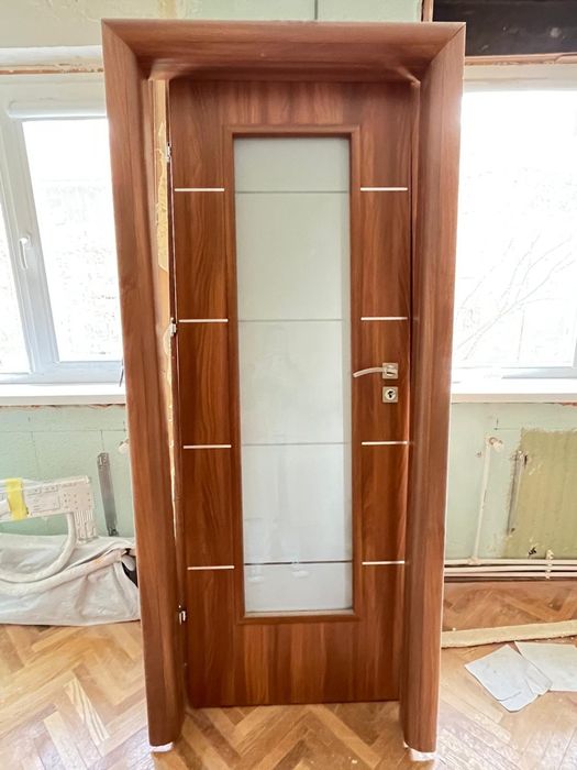 Set complet 5 usi din lemn apartament, NOI