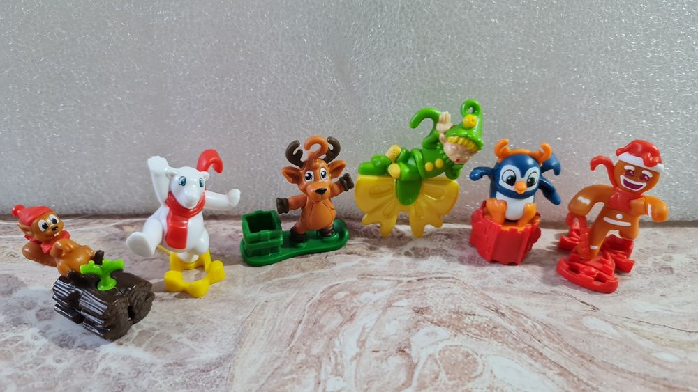 Киндер играчки!!!