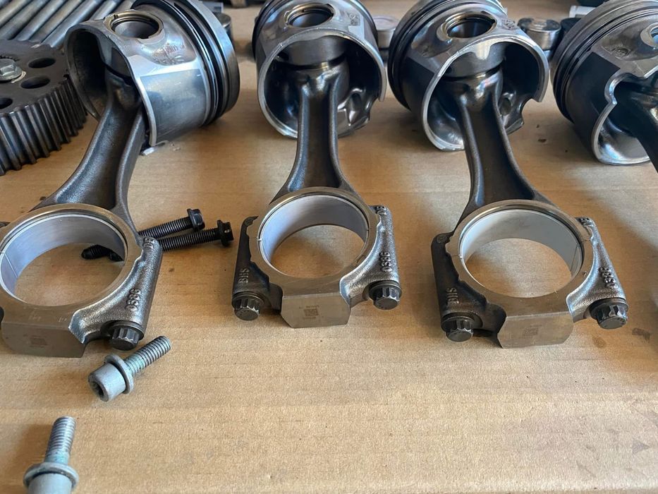 Mecanic auto particular cu experienta.Preturi mici.vopsitorie/tinichig