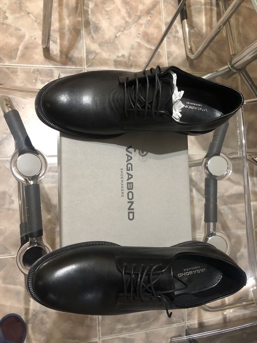 Продавам обувки Vagabond