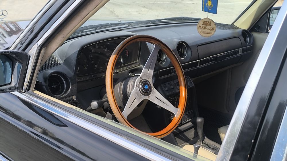Продам Мерс 123 кузов