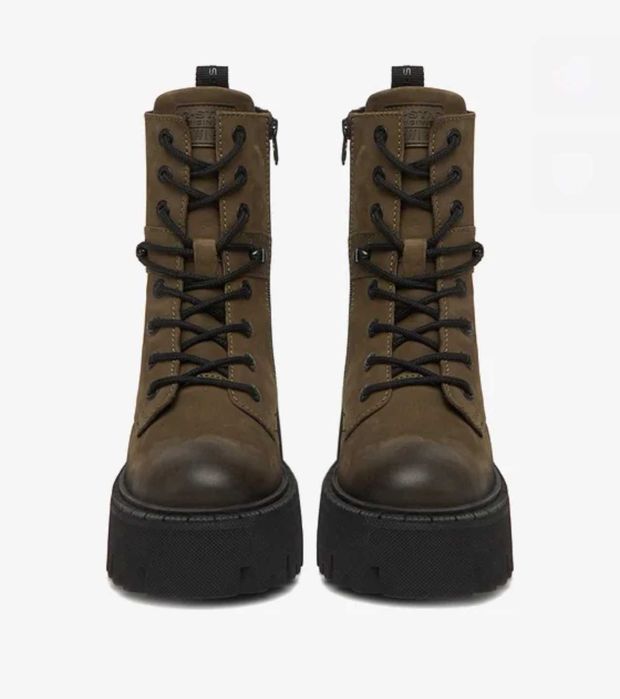 Продавам. Модни ботуши. Нов