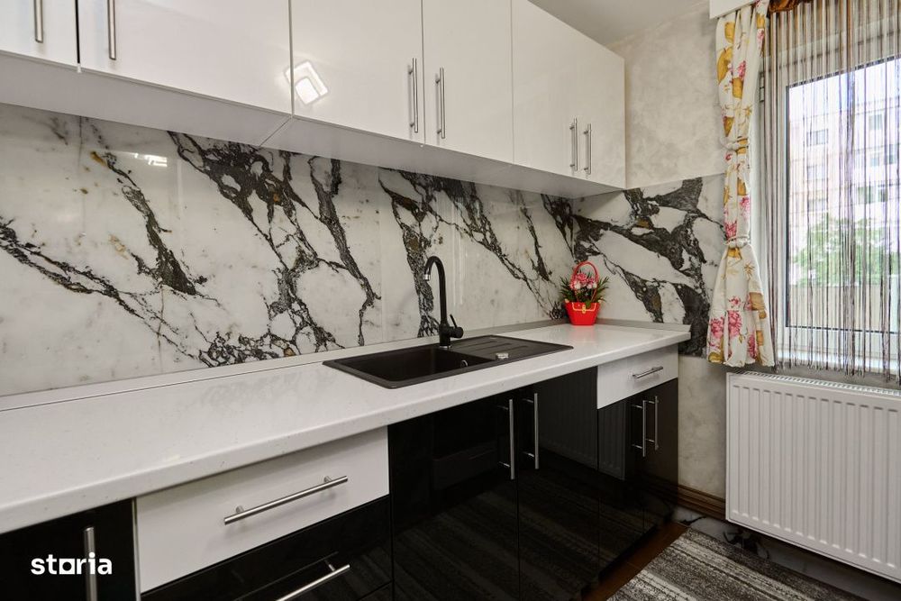 Casa + teren 507 mp cu vecin padurea Pitesti