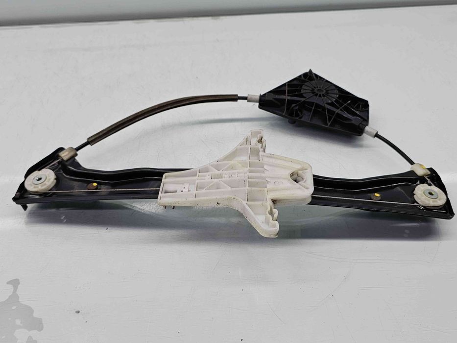 Macara electrica geam dreapta spate Volkswagen Jetta 4 (162,163) [Fabr