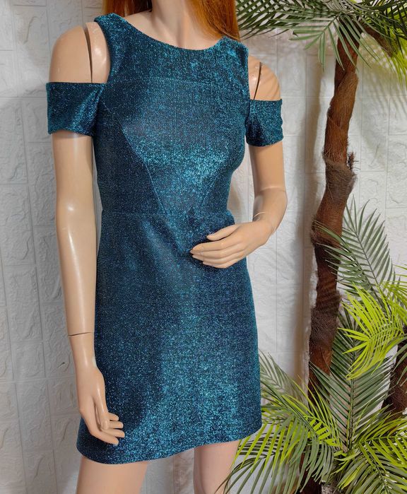 Коктейлна мини рокля в петролен цвят с блясък