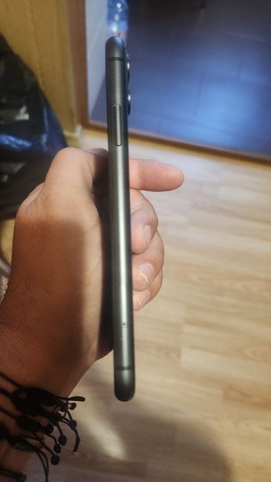 Telefon IPhone 11