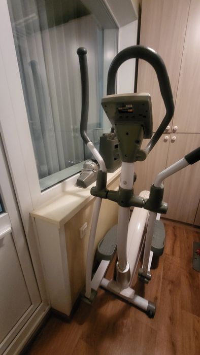 Продам элиптический тренажёр