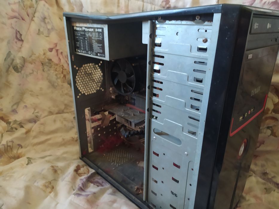 Компьютер б/у с вмятиной