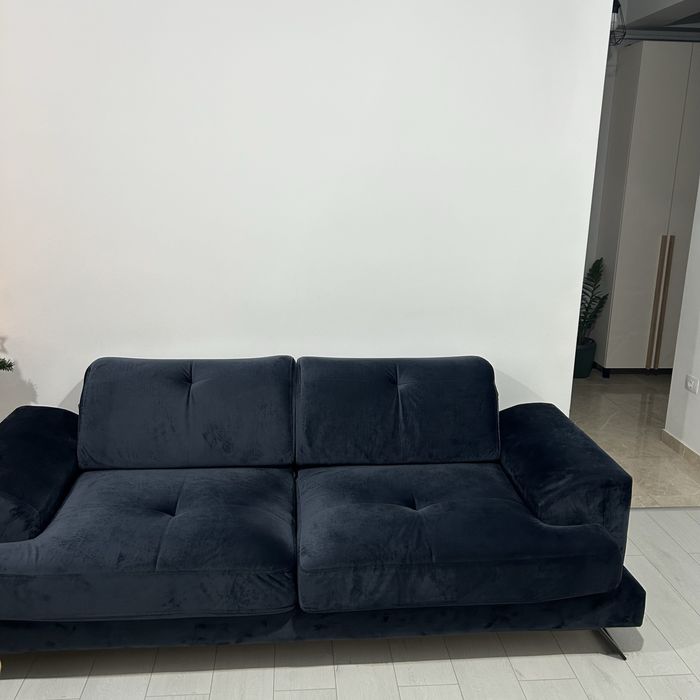 Canapele din catifea si fotoliu