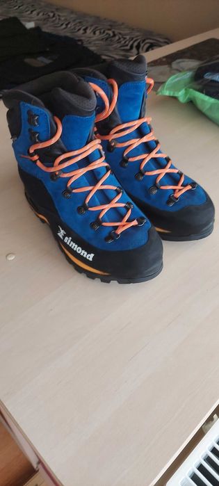 ,,SIMOND - Bocanci de munte pentru aventurile tale "