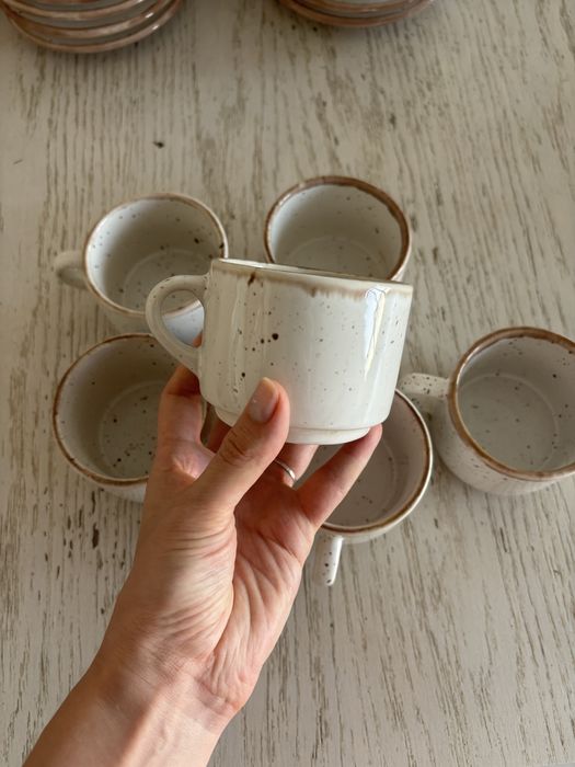Керамическая посуда чаши, кружки, тарелки